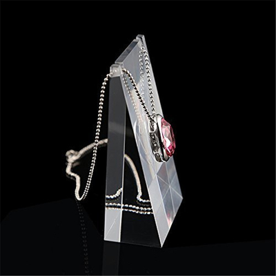 Attractive Luxury Acrylic Counter Top Jewelry Display Sets Easy Clean